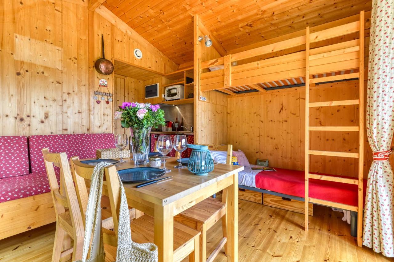 Camping La Serre Aigues-Vives  Экстерьер фото