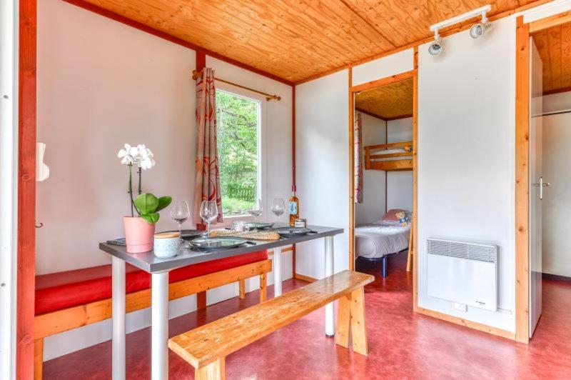 Camping La Serre Aigues-Vives  Экстерьер фото